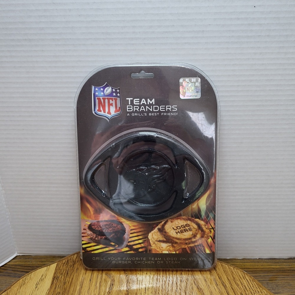New Tennessee Titans TN NFL Team Branders‎ Football Shaped BBQ Grill Plate NIP